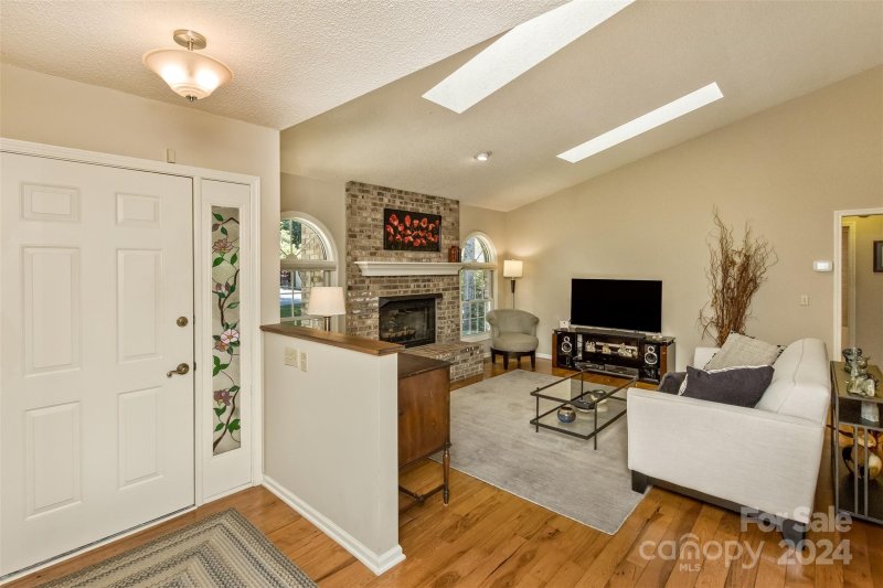 Property image 5 at 1310 Mountain Meadow Drive, Hendersonville, NC 28739