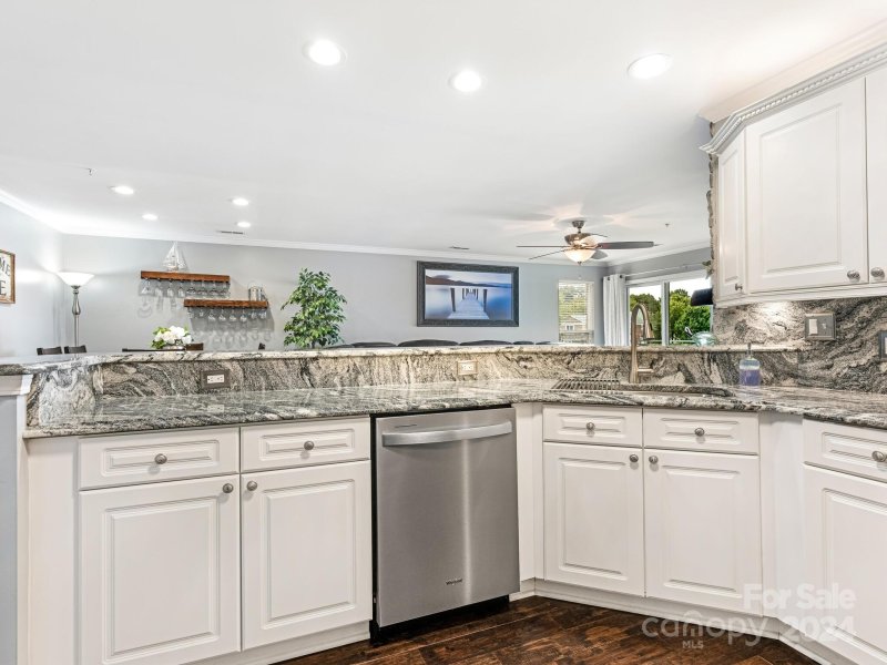 Property image 4 at 18625 Harborside Drive, Cornelius, NC 28031