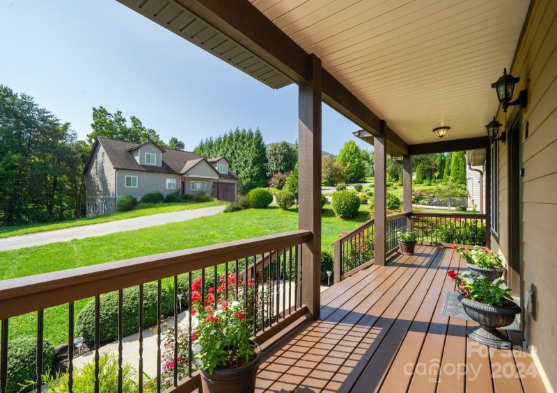 Property image 3 at 11 Azure Sage Way, Asheville, NC 28806