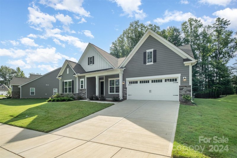 Property image 4 at 5408 Chegall Crossing Way, Mount Holly, NC 28120