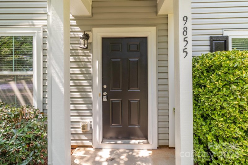 Property image 2 at 9855 Hanberry Boulevard, Charlotte, NC 28213