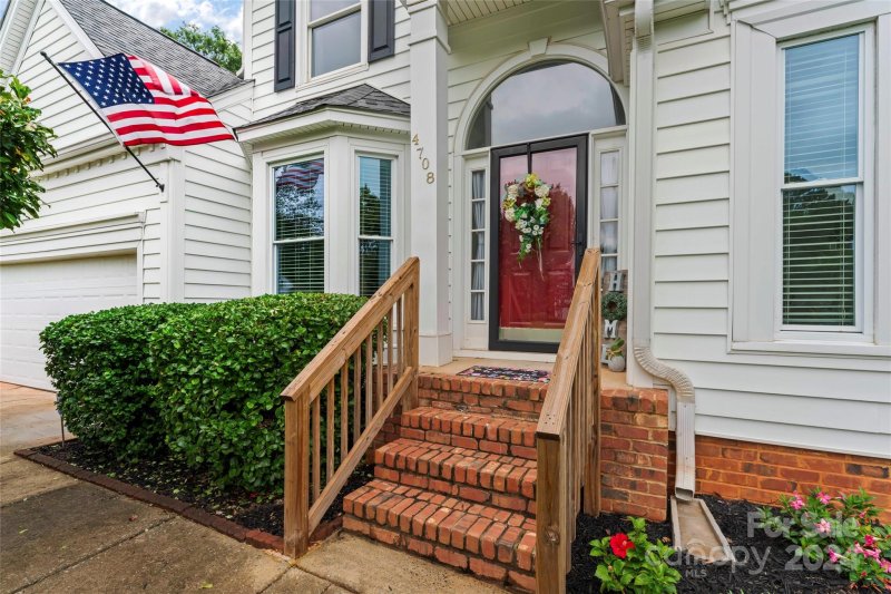 Property image 5 at 4708 Brownes Ferry Road, Charlotte, NC 28269