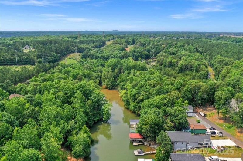 2033 Beauhaven Lane
