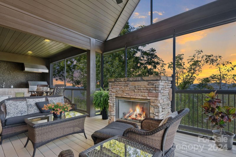 Property image 4 at 11 Point Bluff Drive, Asheville, NC 28804