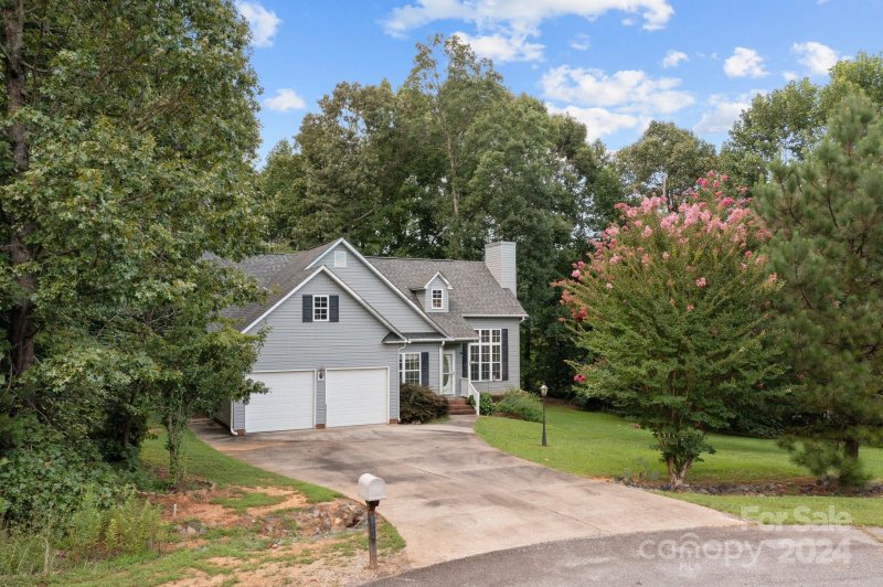 Property image 2 at 165 Basset Circle, Salisbury, NC 28146