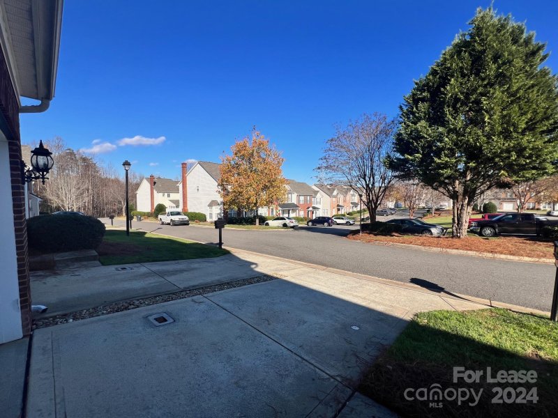 Property image 2 at 7902 Mariners Pointe Circle, Denver, NC 28037