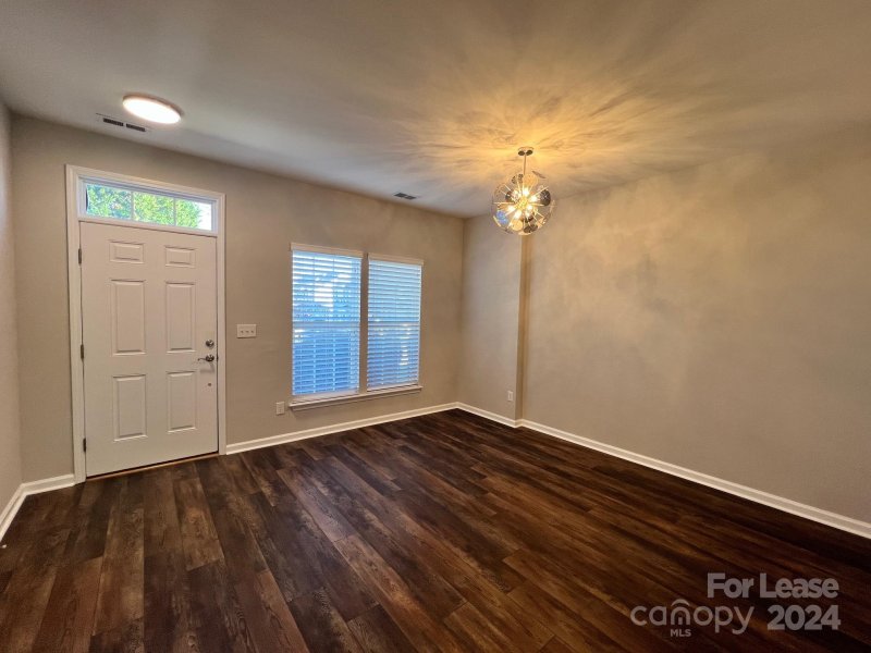 Property image 3 at 7902 Mariners Pointe Circle, Denver, NC 28037