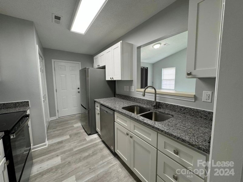 Property image 2 at 1302 Eagles Landing Drive, Charlotte, NC 28214