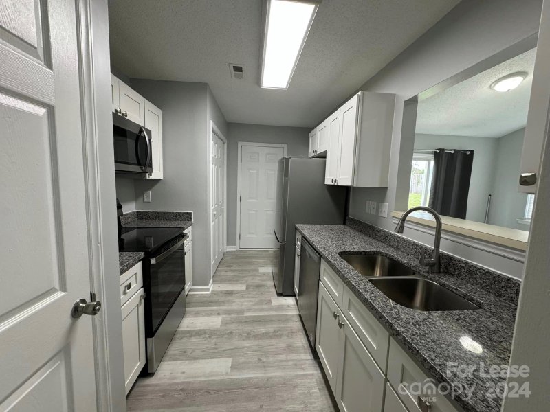 Property image 3 at 1302 Eagles Landing Drive, Charlotte, NC 28214