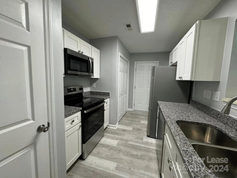 Property image 4 at 1302 Eagles Landing Drive, Charlotte, NC 28214