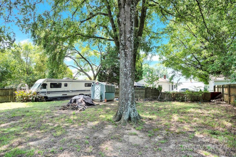 Property image 5 at 209 E Wilson Avenue, Mooresville, NC 28115