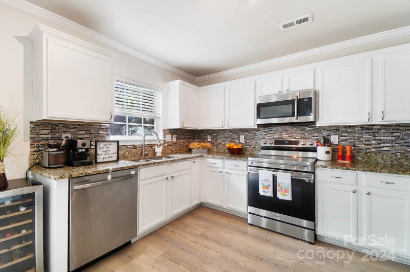 Property image 4 at 4813 Stowe Derby Drive, Charlotte, NC 28278