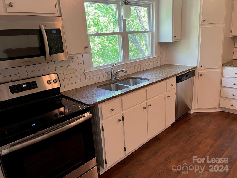 Property image 4 at 346 Nesbit Avenue, Mooresville, NC 28115