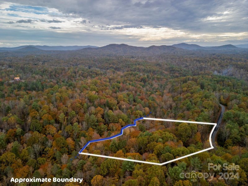 Property image 5 of 139 Larkhaven Drive in The Arbor at Lake James, Nebo, NC 28761