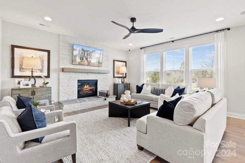 4022 Caymen Bay Court