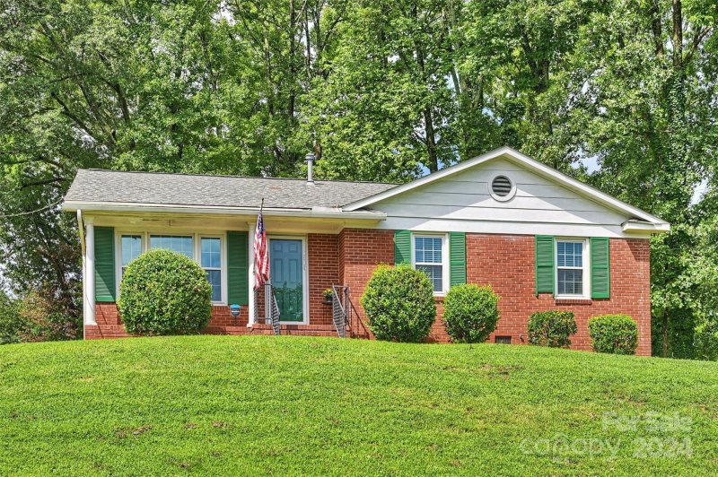 Property image 2 at 6506 Springfield Drive, Charlotte, NC 28212