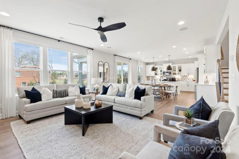 4034 Caymen Bay Court
