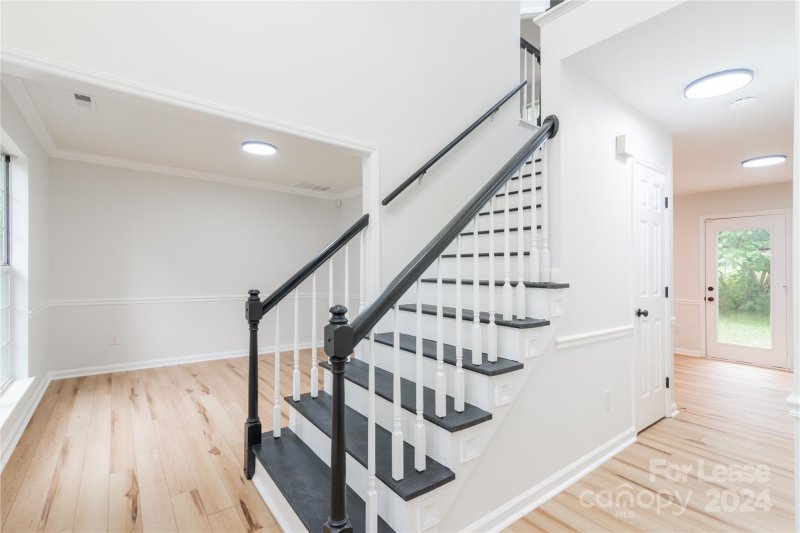 Property image 3 at 8413 Woodford Bridge Drive, Charlotte, NC 28216