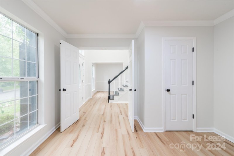 Property image 4 at 8413 Woodford Bridge Drive, Charlotte, NC 28216