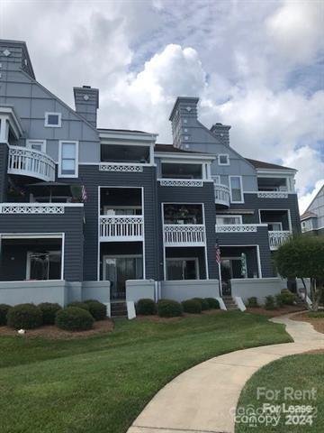 18731 Vineyard Point Lane