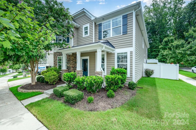 Property image 3 at 13004 Heath Grove Drive, Huntersville, NC 28078