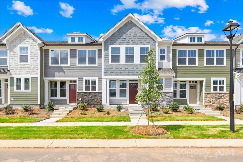 1528 Cedar Tree Road