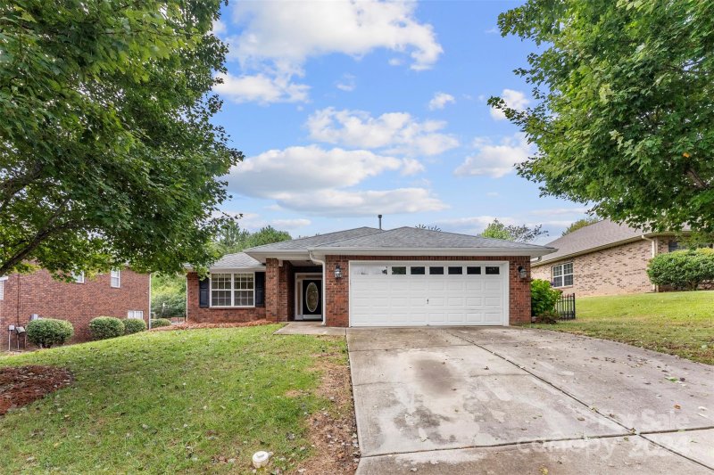 Property image 2 at 2541 Glyncastle Way, Gastonia, NC 28056