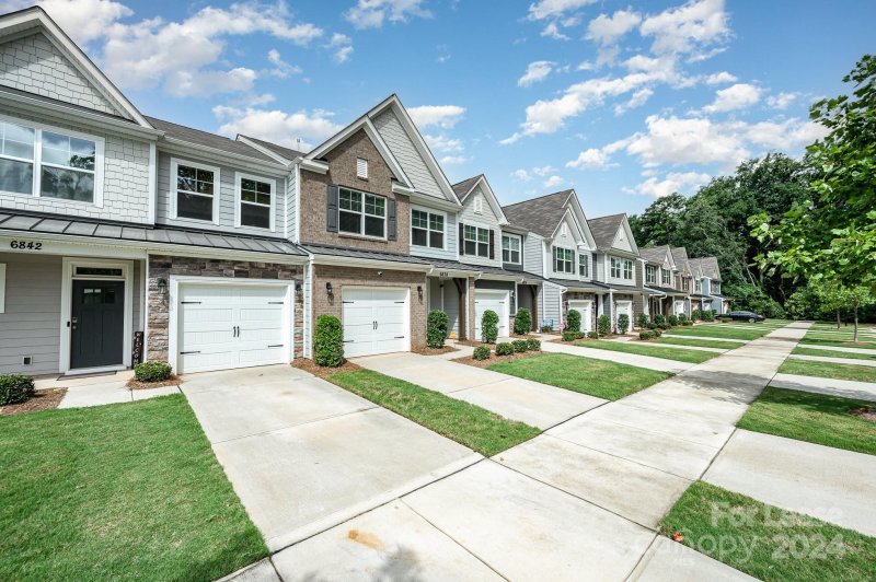 Property image 2 at 6838 Harris Bay Road, Charlotte, NC 28269