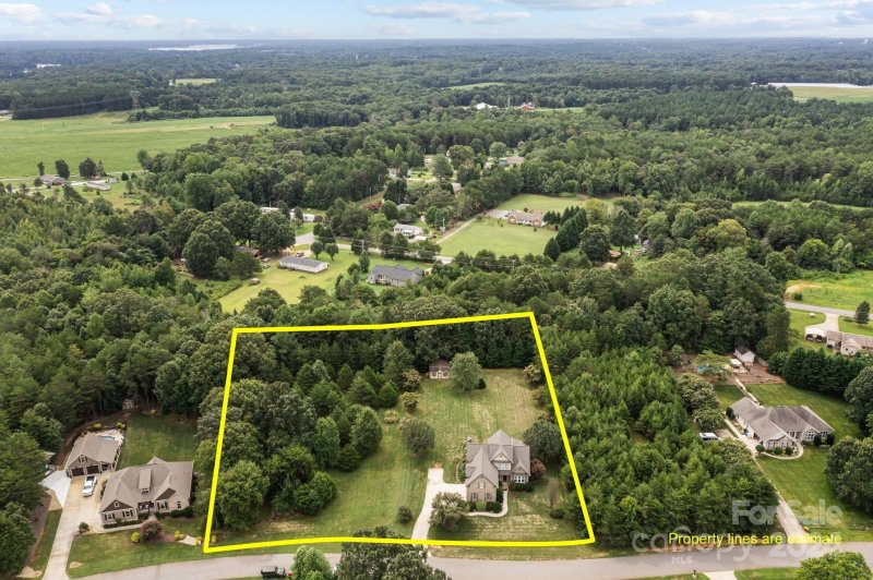 Property image 3 at 3218 Mountain Creek Drive, Sherrills Ford, NC 28673