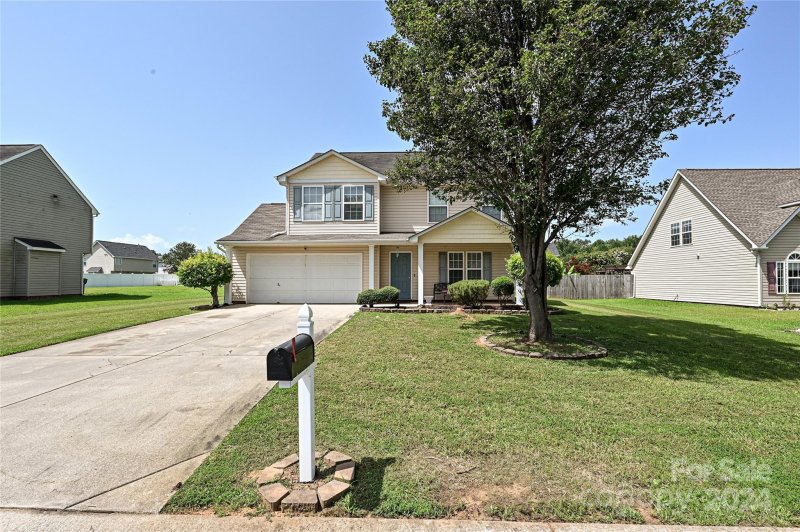 Property image 3 at 556 Kenbridge Lane, Rock Hill, SC 29732