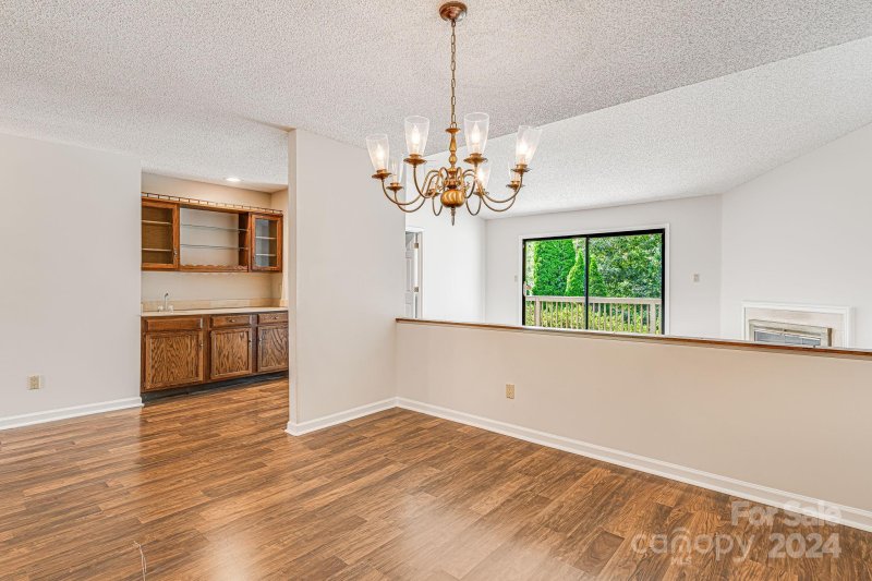 Property image 5 at 122 Deerlake Drive, Asheville, NC 28803