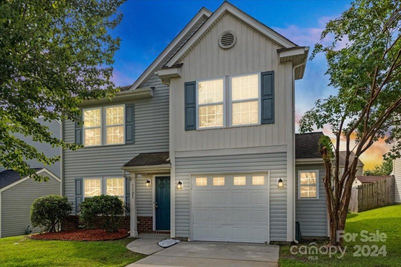 1123 Blue Topaz Drive