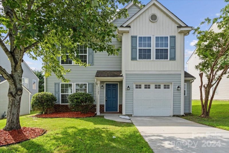 Property image 2 at 1123 Blue Topaz Drive, Dallas, NC 28034