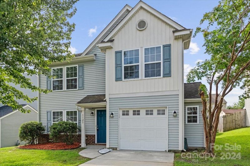 Property image 3 at 1123 Blue Topaz Drive, Dallas, NC 28034