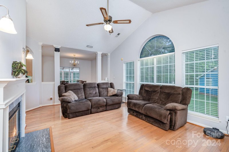 Property image 4 at 8737 Sam Dee Road, Charlotte, NC 28215