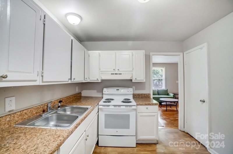 Property image 5 at 2639 Ravencroft Drive, Charlotte, NC 28208