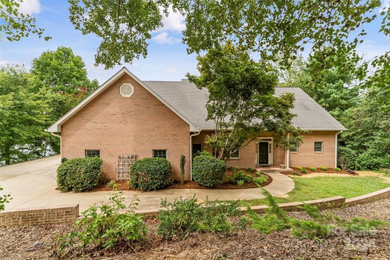 Property image 5 at 4654 Harbor View Terrace, Morganton, NC 28655