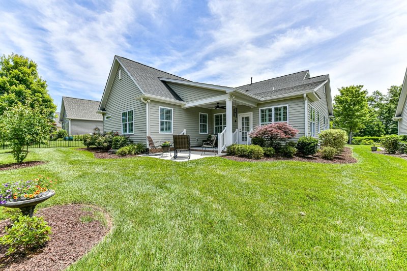 Property image 4 at 12007 Meetinghouse Drive, Cornelius, NC 28031