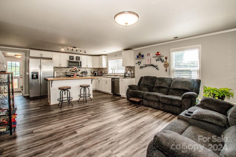 2204 Emmanuel Church Road