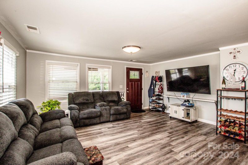 Property image 3 at 2204 Emmanuel Church Road, Conover, NC 28613