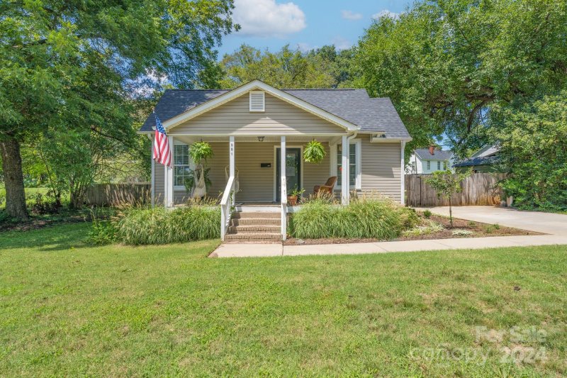 Property image 2 at 951 Edgemont Avenue, Rock Hill, SC 29730