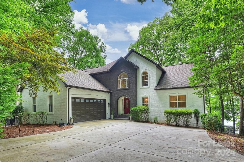 Property image 5 at 139 Hawkes Point Drive, Troutman, NC 28166