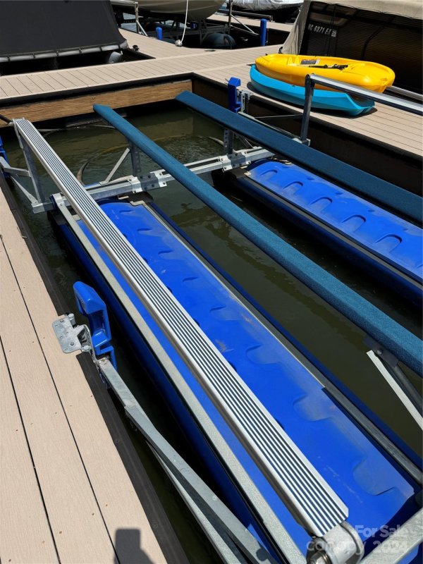 Property image 3 at 2369 Capes Cove Drive, Sherrills Ford, NC 28673