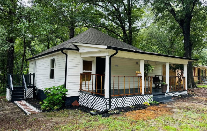 1407 W Mauney Avenue