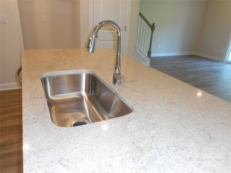 Property image 4 at 1008 Maltby Street, Charlotte, NC 28217