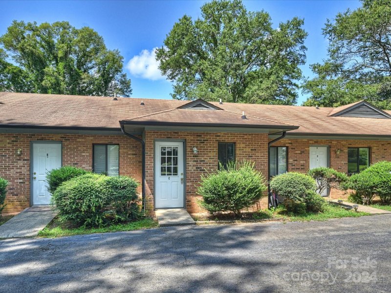 Property image 2 at 4306 Tantilla Circle, Charlotte, NC 28215