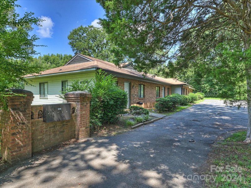 Property image 4 at 4306 Tantilla Circle, Charlotte, NC 28215