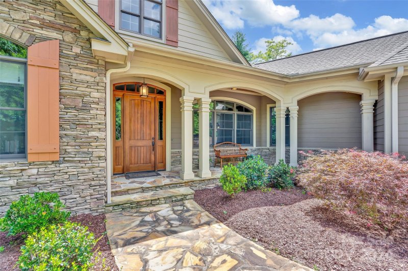 Property image 2 at 143 Chattooga Run, Hendersonville, NC 28739