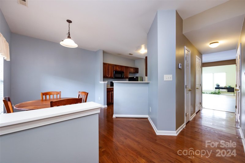 Property image 2 at 4964 Sunburst Lane, Charlotte, NC 28213