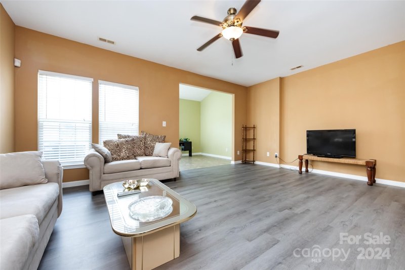 Property image 5 at 4964 Sunburst Lane, Charlotte, NC 28213